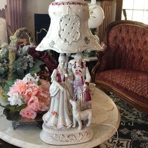Vintage Victorian Couple Lamp